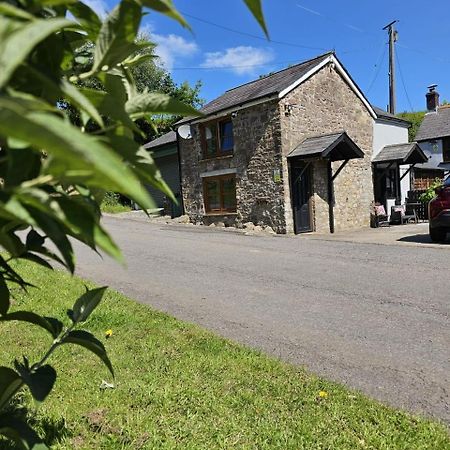 The Cottage Govilon Exterior foto